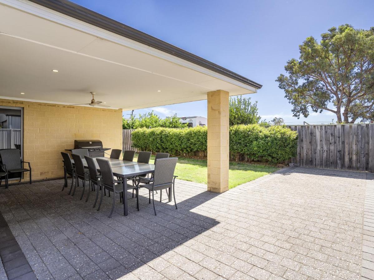 Estuary Break In Erskine Villa Mandurah Exterior photo