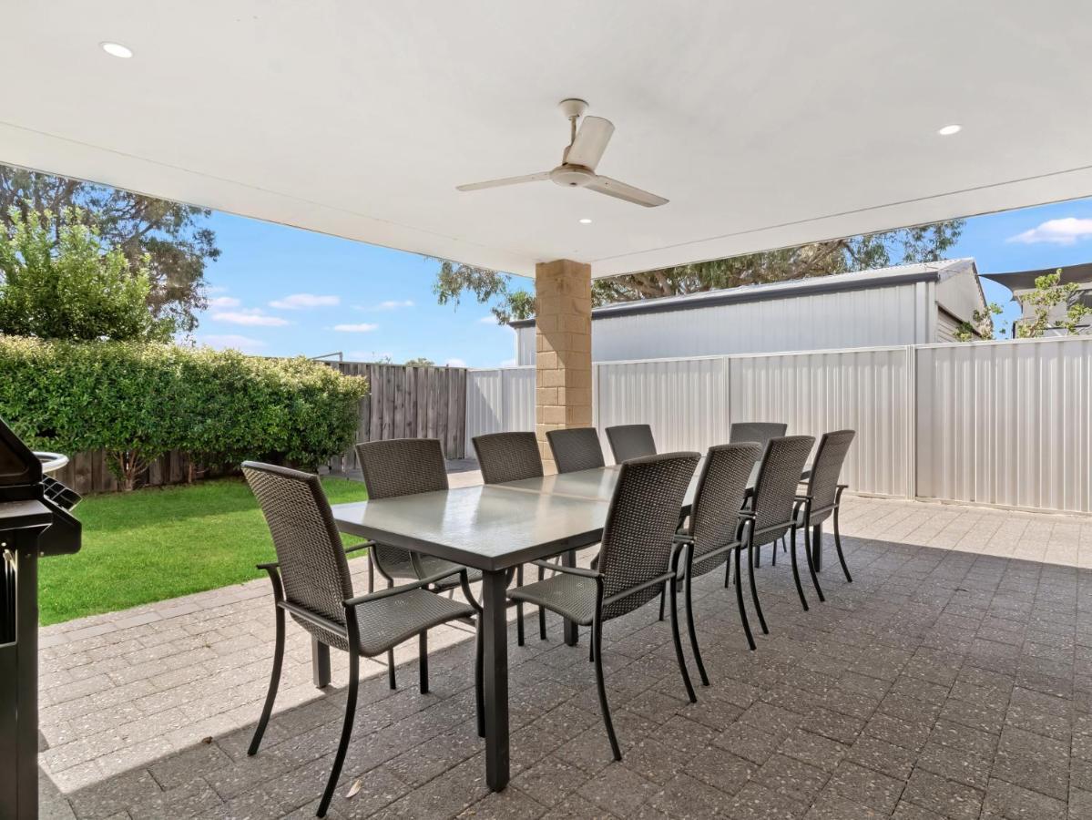 Estuary Break In Erskine Villa Mandurah Exterior photo